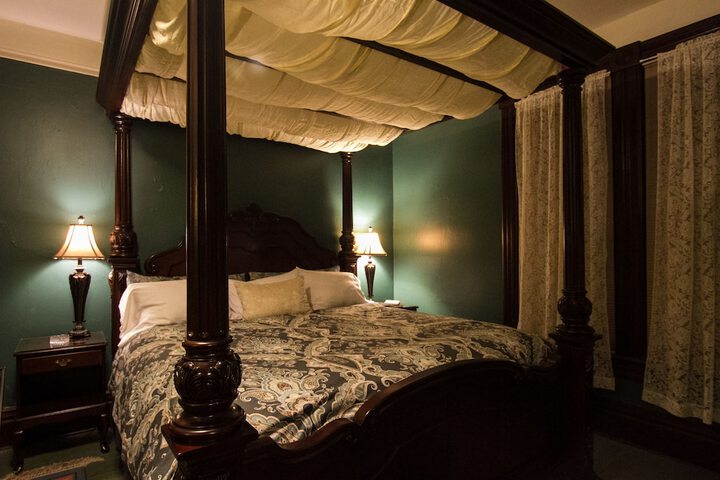 Room 18 of 41