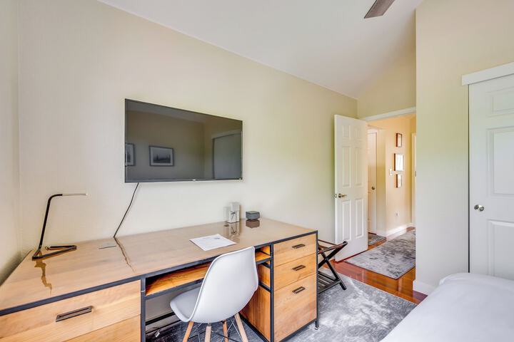 13 Mi to Dtwn Denver: Arvada Townhome w / Deck