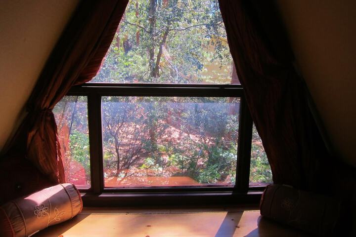 Room 11 of 23