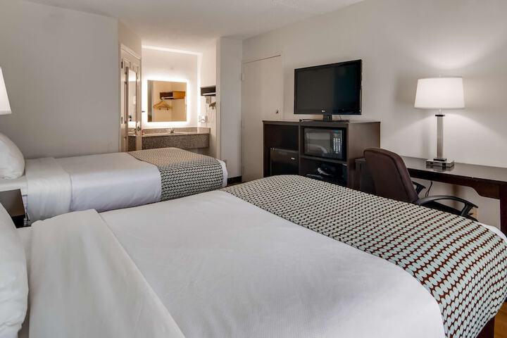 Room 21 of 25