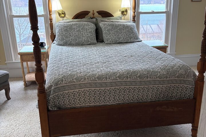 Hudson Manor Bed and Breakfast