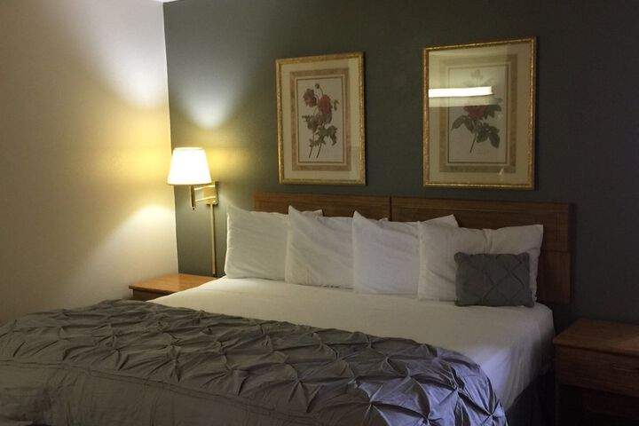 Room 14 of 34