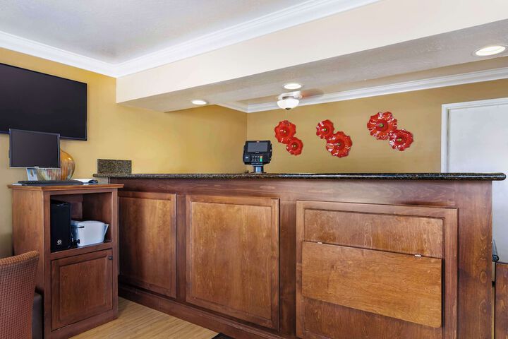 Hotel Interior 7 of 39