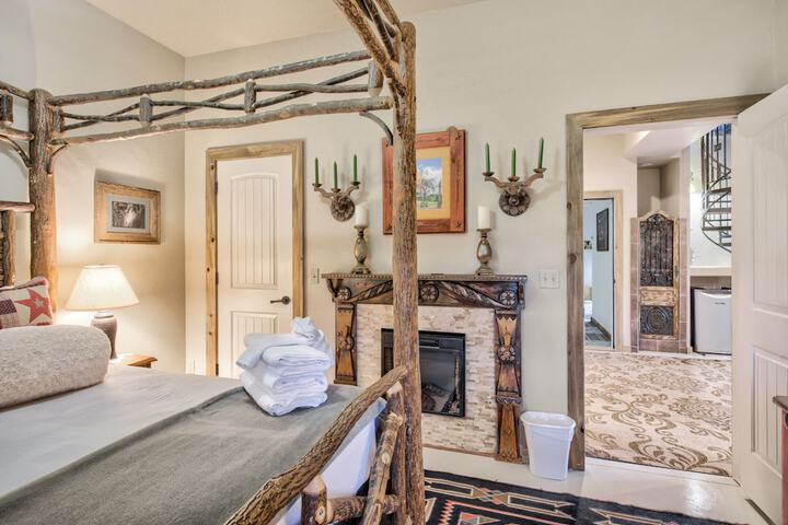 Mountain Getaway Cabinhot Tub & Pool Table4bd
