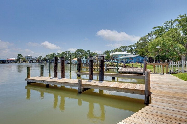 Luxe Family Condo w / Gulf View in Dauphin Island!
