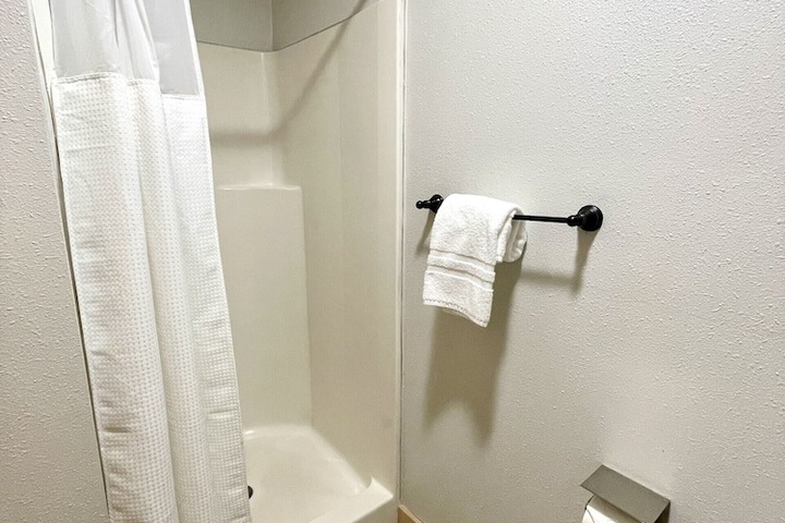 Room 16 of 23