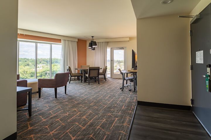 Room 15 of 65