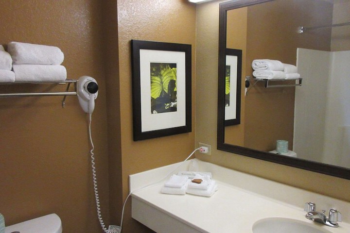 Room 33 of 54