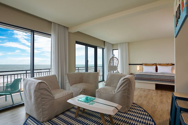 Moxy Virginia Beach Oceanfront
