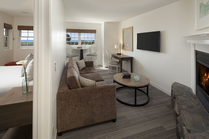 Room 18 of 48