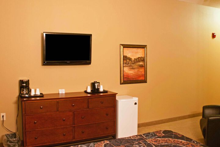 Room 13 of 18