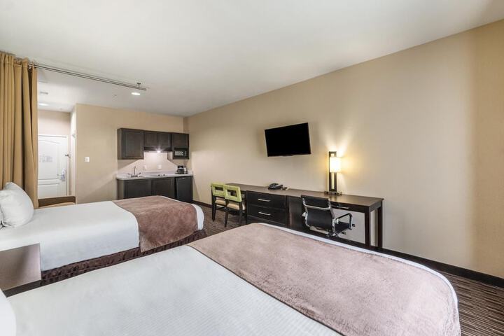 Room 21 of 38