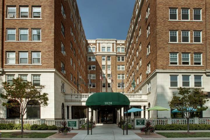 Hotel 3 of 117