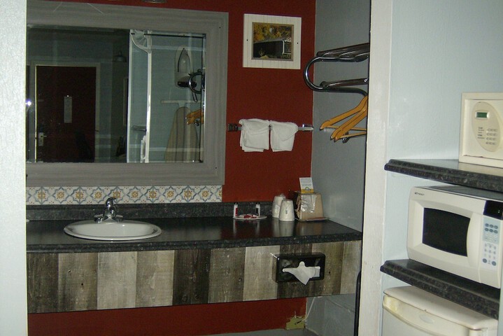 Room 8 of 38