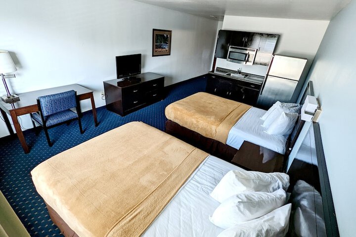 Room 9 of 33