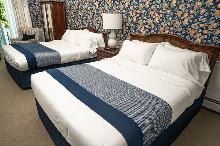 Homeport Inn and Tavern