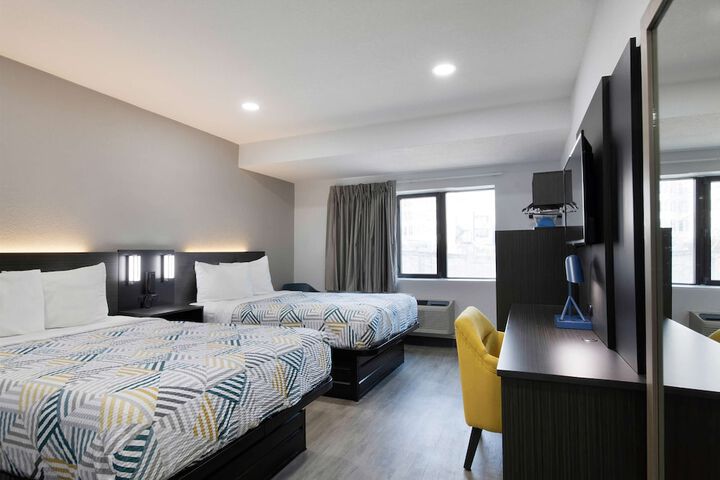 Room 29 of 34