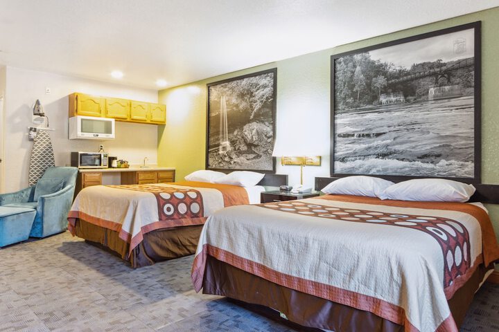 Room 44 of 72
