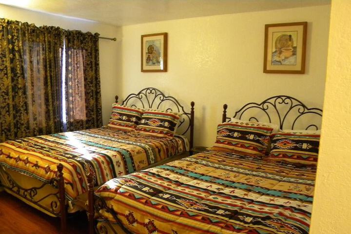 Room 7 of 12