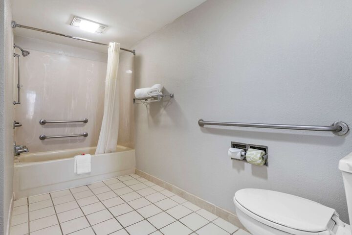 Room 20 of 37
