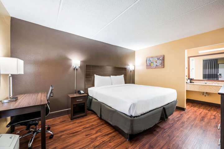 Room 5 of 19