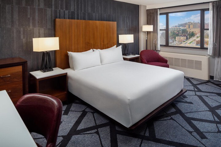 DoubleTree by Hilton Hotel & Suites Pittsburgh Downtown