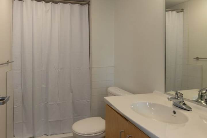 Room 32 of 69