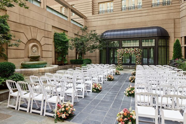 Ballroom/Hall 84 of 94