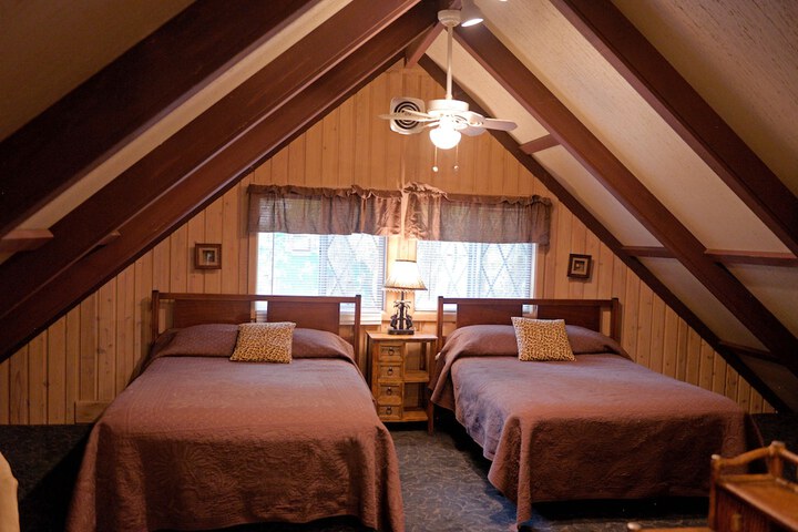 Room 233 of 399