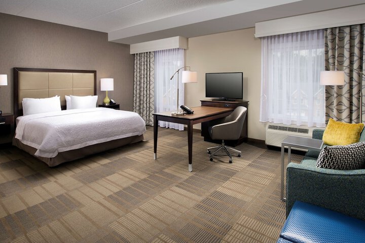 Room 13 of 25