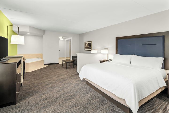 Holiday Inn Express & Suites Wilmington-Newark by IHG