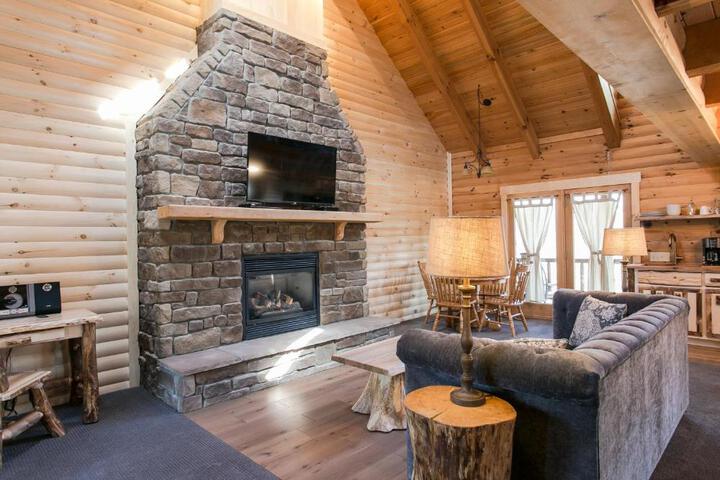 Coblentz Country Lodge by Amish Country Lodging