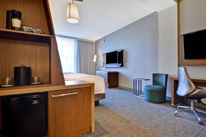 Room 25 of 49