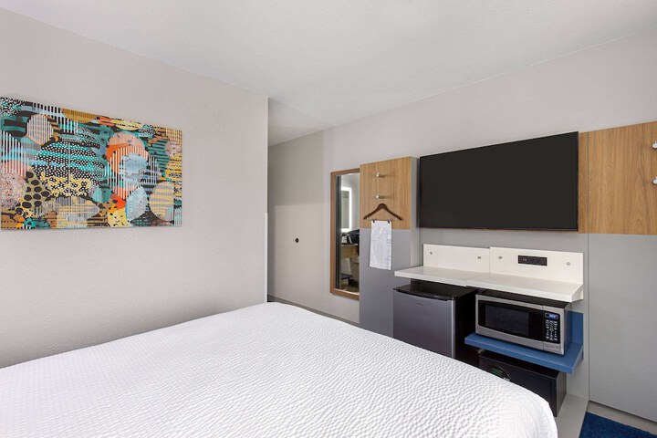 Microtel Inn & Suites by Wyndham Manchester
