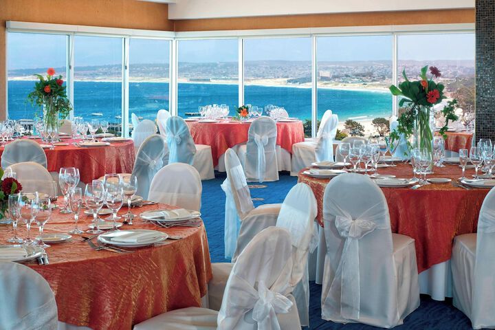 Ballroom/Hall 76 of 81