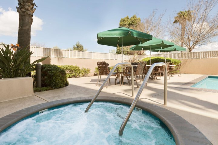Pool 7 of 29