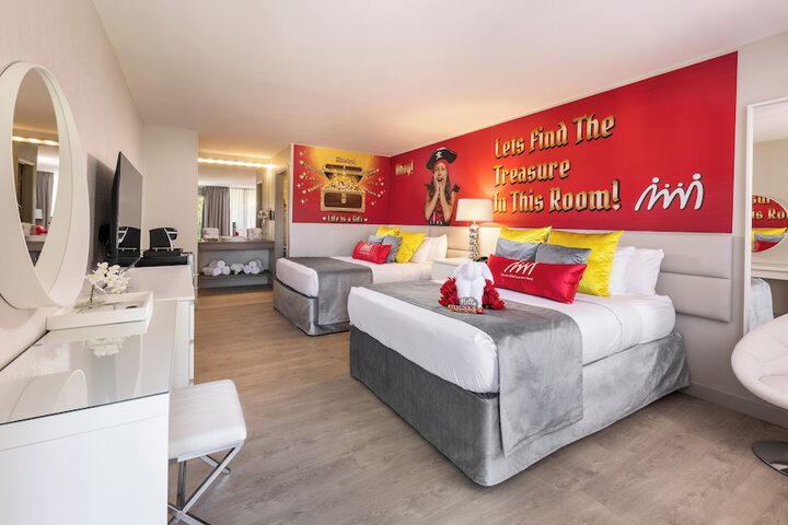 Room 42 of 80