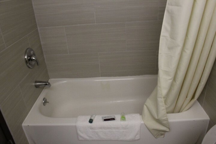 Bellevue Hotel & Suites