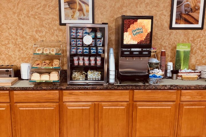 Breakfast/Coffee Service 50 of 55