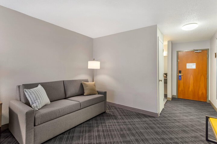 Comfort Inn Huntington near University area