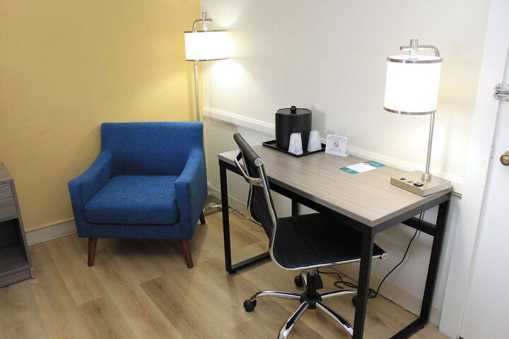 Room 29 of 48