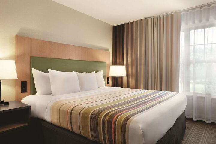 Country Inn & Suites by Radisson Madison Southwest, WI