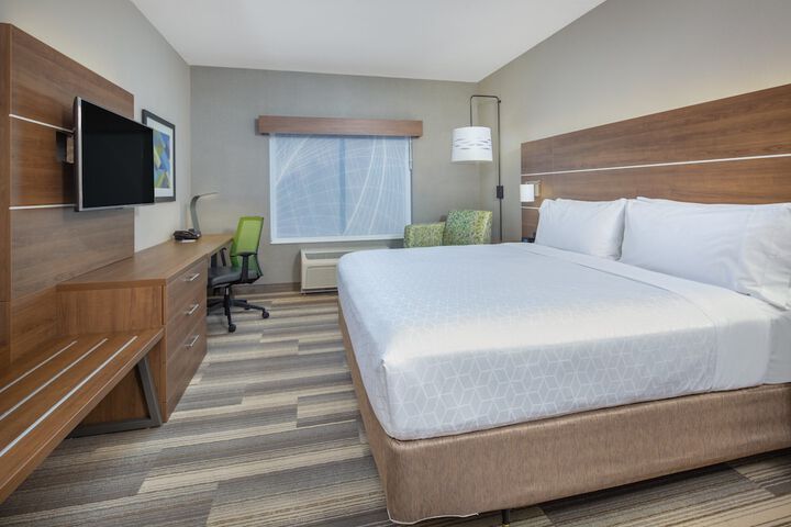 Room 15 of 38