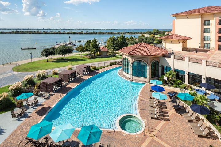 Hilton Dallas / Rockwall Lakefront