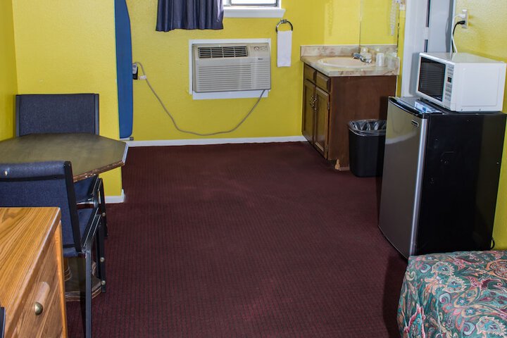 Room 22 of 33