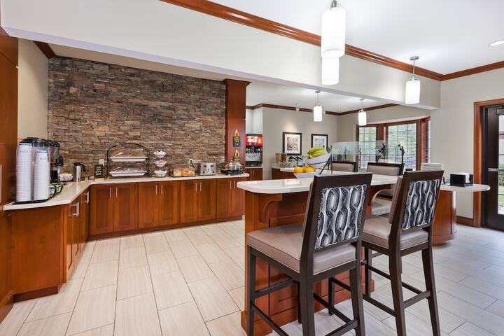 Staybridge Suites Kalamazoo by IHG