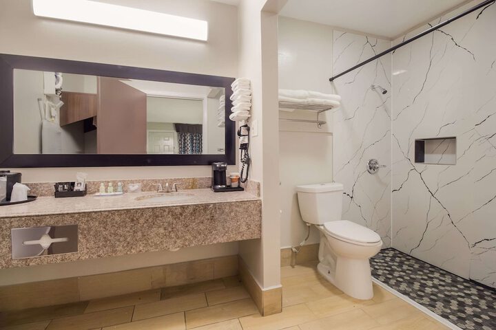 Quality Inn Madisonville