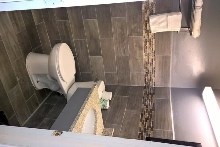 Room 12 of 26