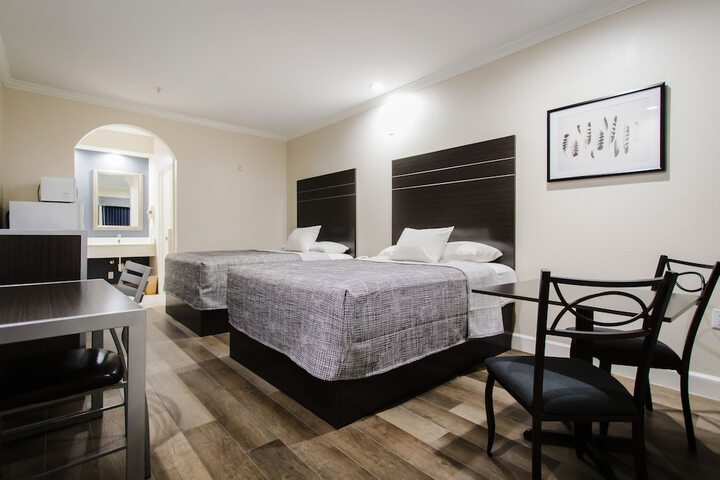 Room 29 of 53
