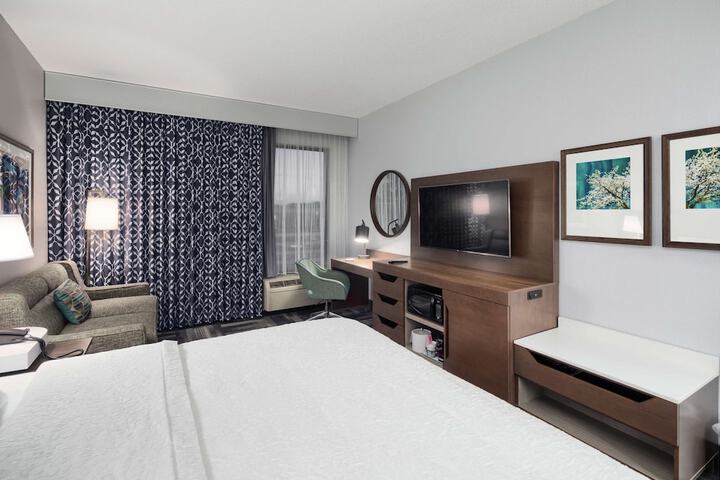 Room 26 of 45